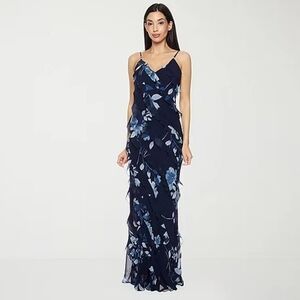 Premier Amour Sleeveless Floral Maxi Dress